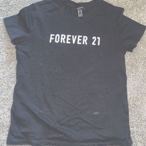 Forever21 graphic tee size M